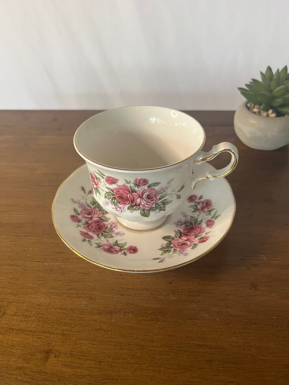 Queen Anne Bone China Teacup and Saucer Set Pink Roses Gold Trim England Vintage